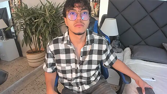 kai storn online show from March 27, 2026, 11:43 am