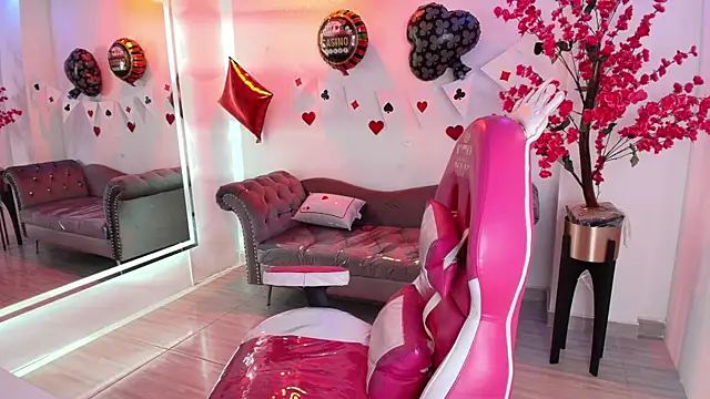 Snapshot of Zoe_18T chatting on February 17, 2026, 7:31 pm Zoe 18T online show from February 17, 2026, 7:31 pm