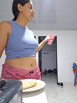 Cris18sexy online show from March 29, 2026, 2:33 am