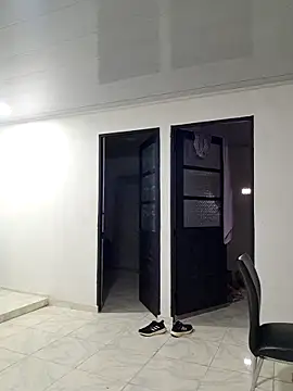 Cris18sexy online show from May 8, 2026, 12:21 pm