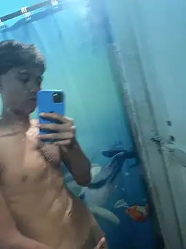 Snapshot of Adan21_cm chatting on August 3, 2026, 3:27 am Adan21 cm online show from August 3, 2026, 3:27 am