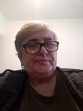 Snapshot of SusanStar874 chatting on February 4, 2026, 2:34 pm SusanStar874 online show from February 4, 2026, 2:34 pm