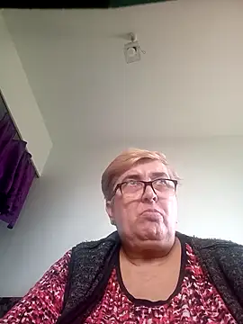 SusanStar874 online show from April 13, 2026, 1:49 pm