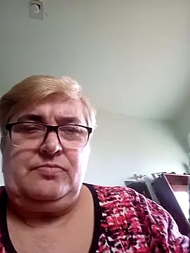Snapshot of SusanStar874 chatting on April 19, 2026, 1:43 pm SusanStar874 online show from April 19, 2026, 1:43 pm