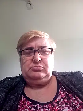 Snapshot of SusanStar874 chatting on April 21, 2026, 7:36 am SusanStar874 online show from April 21, 2026, 7:36 am