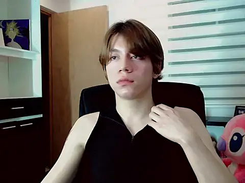 duvisex19 online show from April 15, 2026, 11:05 pm