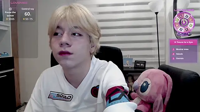 duvisex19 online show from June 13, 2026, 4:54 am