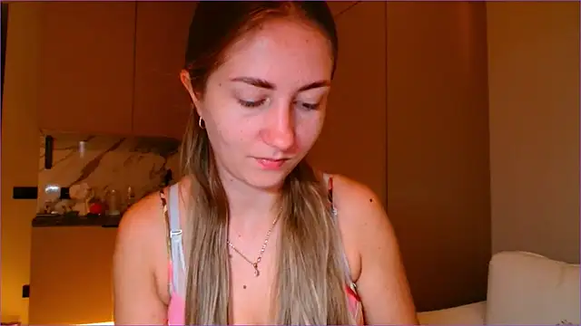 BluueSilk online show from November 28, 2025, 6:16 am