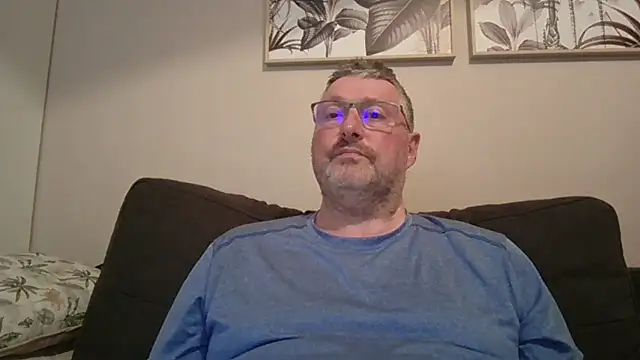 doudou310 online show from March 16, 2026, 5:50 pm