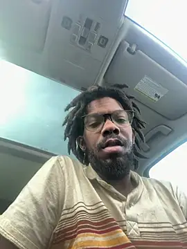 makemestayhard online show from March 28, 2026, 4:39 pm