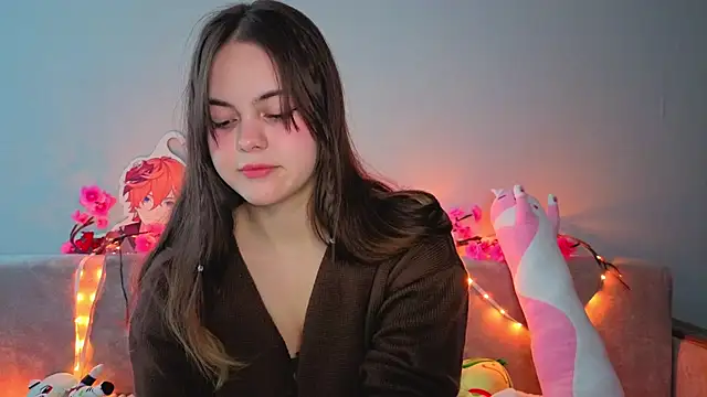  momomochi  online show from February 11, 2026, 4:06 am