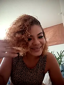 QuartoFechado online show from February 7, 2026, 1:48 pm