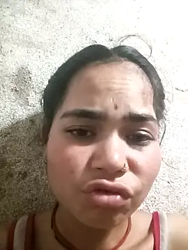 Snapshot of Sunali_Bendre chatting on April 26, 2026, 2:37 pm Sunali Bendre online show from April 26, 2026, 2:37 pm