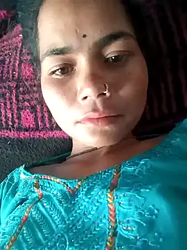 Snapshot of Sunali_Bendre chatting on June 10, 2026, 12:15 pm Sunali Bendre online show from June 10, 2026, 12:15 pm