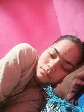 Snapshot of Sunali_Bendre chatting on July 21, 2026, 9:11 am Sunali Bendre online show from July 21, 2026, 9:11 am