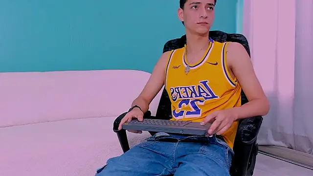 tiian  online show from February 10, 2026, 7:18 pm