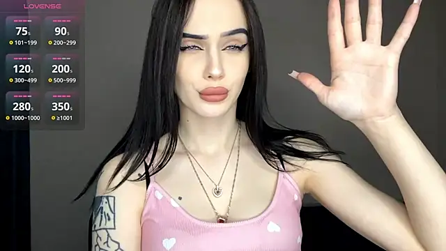 IeshaOsorio online show from April 18, 2026, 7:12 am