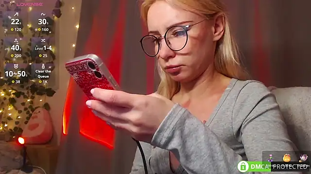 Mia  Jensen online show from March 5, 2026, 1:40 pm