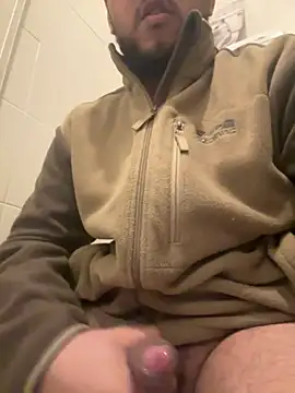 latinocalientehot online show from March 23, 2026, 10:03 pm