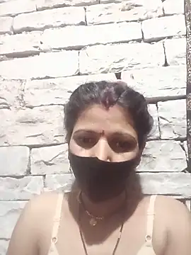 Divya-11431 online show from May 25, 2026, 7:20 pm
