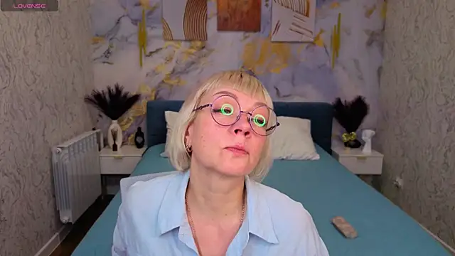 Ann Annise online show from March 19, 2026, 9:02 am