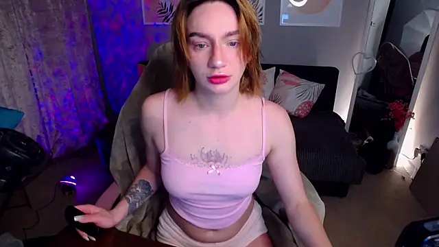 PollyRoseX online show from April 16, 2026, 12:33 am