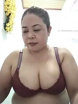 Snapshot of Baby-bigtits2026 chatting on May 20, 2026, 10:21 am Baby-bigtits2026 online show from May 20, 2026, 10:21 am