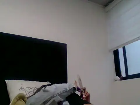 Snapshot of Ambar_Cortes chatting on February 18, 2026, 10:39 pm Ambar Cortes online show from February 18, 2026, 10:39 pm