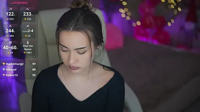 OliviaMoore  online show from February 17, 2026, 6:47 pm