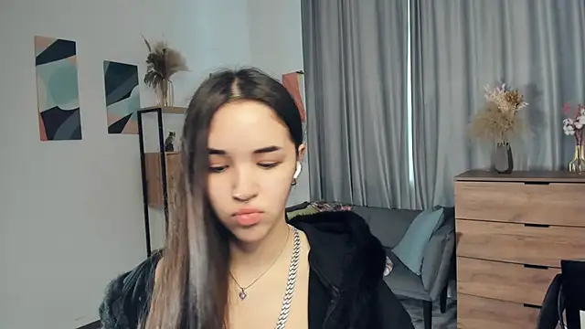 Snapshot of AvantgardAlone chatting on February 16, 2026, 8:32 am AvantgardAlone online show from February 16, 2026, 8:32 am