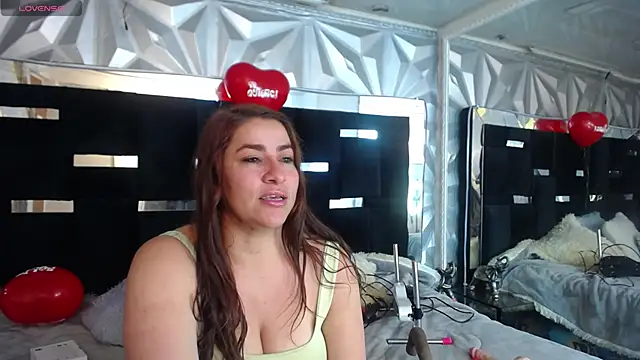 Snapshot of Alison-mar chatting on February 23, 2026, 7:55 pm Alison-mar online show from February 23, 2026, 7:55 pm