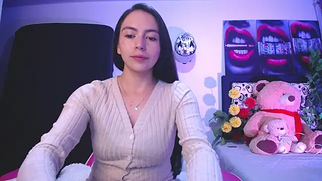 Snapshot of lika_little0 chatting on June 10, 2026, 12:11 am lika little0 online show from June 10, 2026, 12:11 am