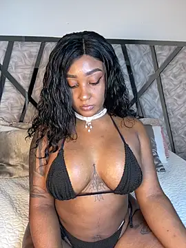 Snapshot of Denise_wolfe21 chatting on February 4, 2026, 6:03 pm Denise wolfe21 online show from February 4, 2026, 6:03 pm