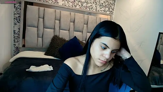 Emily  Cute   online show from February 27, 2026, 9:04 pm