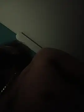 Snapshot of kauzZhomi chatting on February 1, 2026, 11:53 am kauzZhomi online show from February 1, 2026, 11:53 am