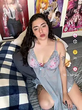 Snapshot of Ales_Kitten_Live chatting on May 26, 2026, 9:33 pm Ales Kitten Live online show from May 26, 2026, 9:33 pm