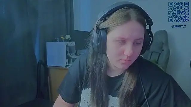 Snapshot of Holy_Kveta chatting on July 17, 2026, 4:19 am Holy Kveta online show from July 17, 2026, 4:19 am