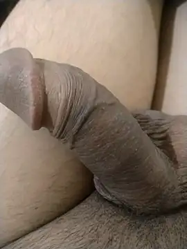 Snapshot of rosz_ chatting on February 27, 2026, 5:02 pm rosz online show from February 27, 2026, 5:02 pm