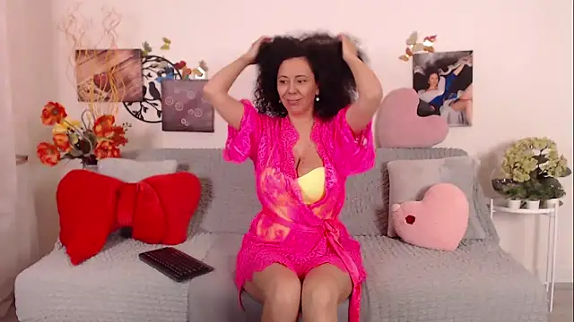 BettiAdamson online show from April 14, 2026, 6:52 am