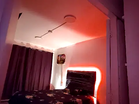 stefita01010 online show from March 22, 2026, 4:27 am