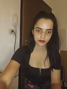 Snapshot of SoniaMoonnnnn chatting on May 31, 2026, 8:43 pm SoniaMoonnnnn online show from May 31, 2026, 8:43 pm