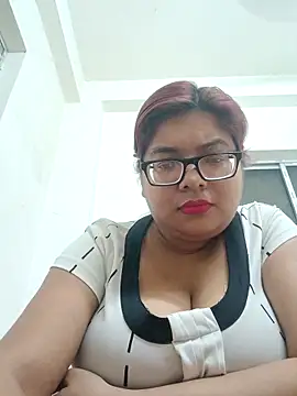 Snapshot of Elie_Hallway chatting on February 26, 2026, 5:56 pm Elie Hallway online show from February 26, 2026, 5:56 pm