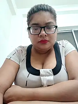 Elie Hallway online show from April 3, 2026, 6:50 pm