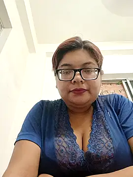 Elie Hallway online show from April 14, 2026, 6:25 pm