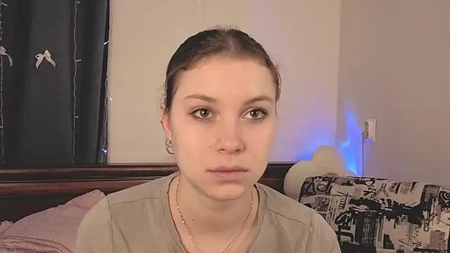 JadwigaTagliavia online show from April 3, 2026, 10:35 am