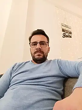 Snapshot of NatanCasad0 chatting on February 14, 2026, 10:39 pm NatanCasad0 online show from February 14, 2026, 10:39 pm