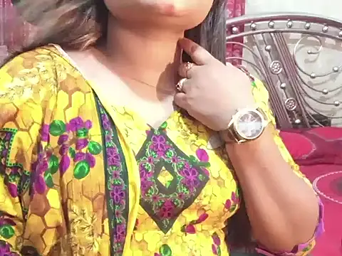 Snapshot of Nusrat_Faria chatting on June 14, 2026, 1:35 pm Nusrat Faria online show from June 14, 2026, 1:35 pm