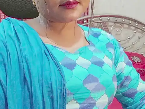 Snapshot of Nusrat_Faria chatting on June 19, 2026, 8:23 pm Nusrat Faria online show from June 19, 2026, 8:23 pm