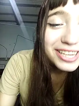 dieciochoyundia online show from April 1, 2026, 3:51 am