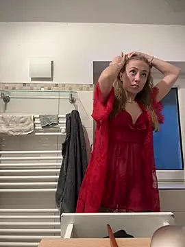 romyxxs online show from February 11, 2026, 4:12 pm